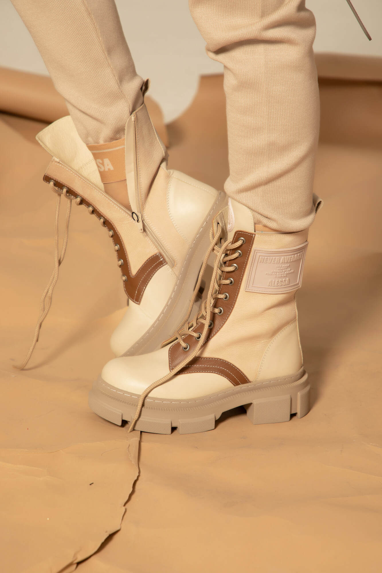 Never Average Bocanci - Light Beige - Imagine 6