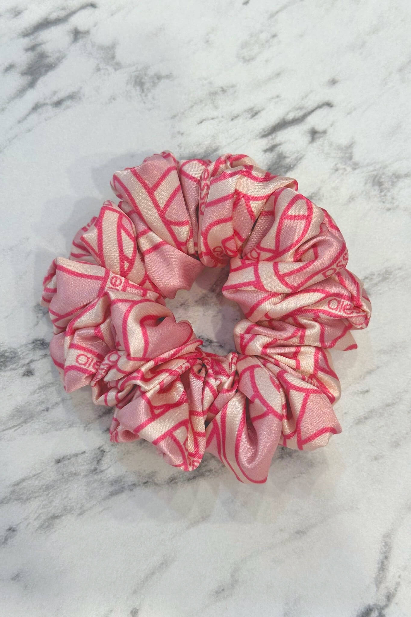 Over The Rainbow Scrunchie mic - Luxury Pink - Imagine 6