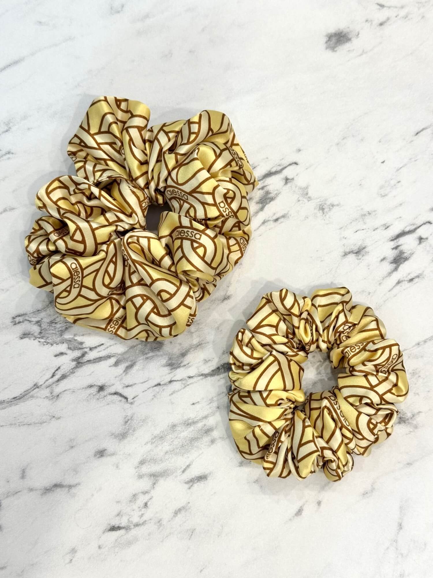 Over The Rainbow Scrunchie mic - Luxury Yellow - Imagine 9