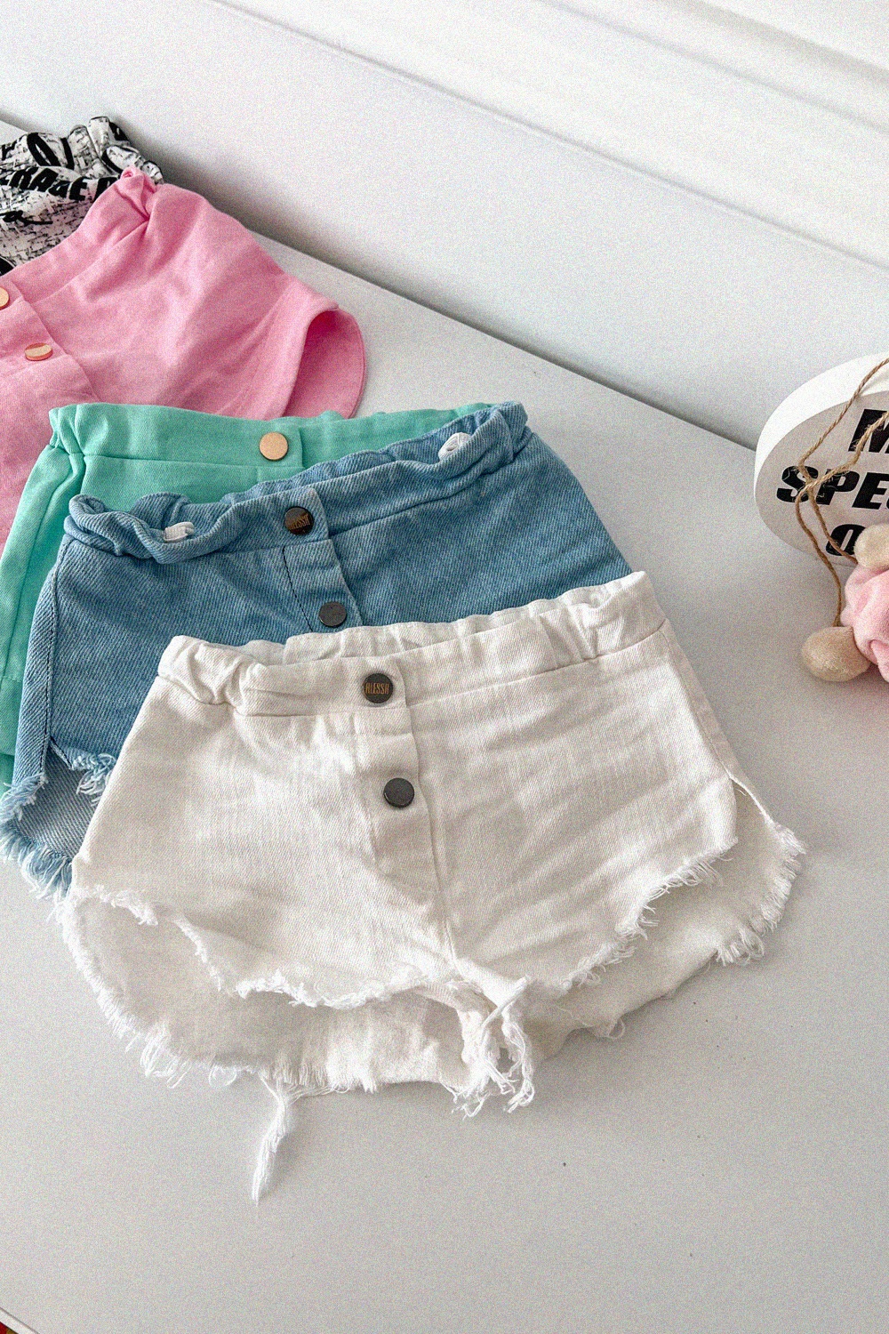 Afternoon Walk Mini Pantaloni scurți din denim - Ecru - Imagine 9