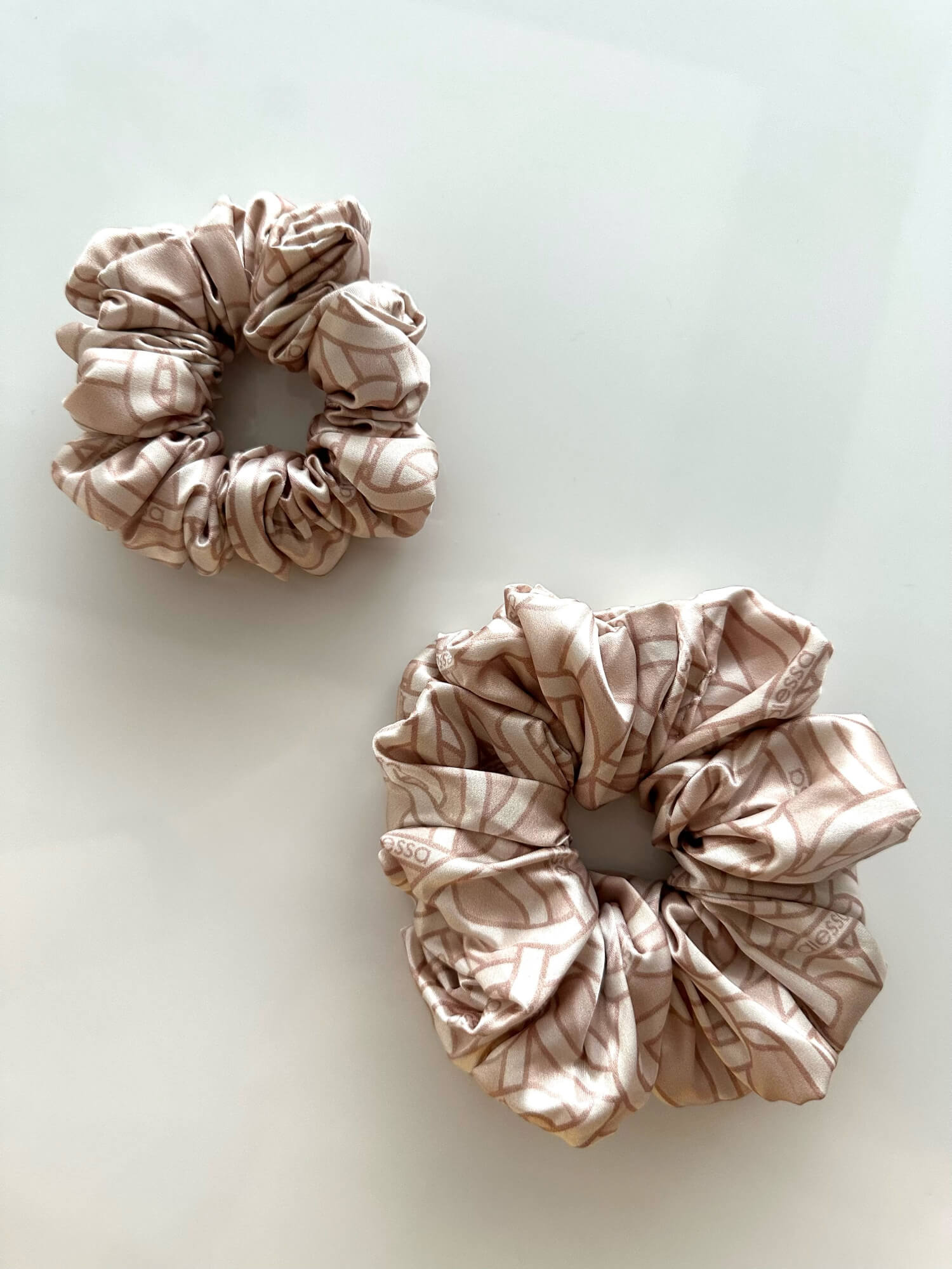 Over The Rainbow Scrunchie Mare - Luxury Nude - Imagine 11