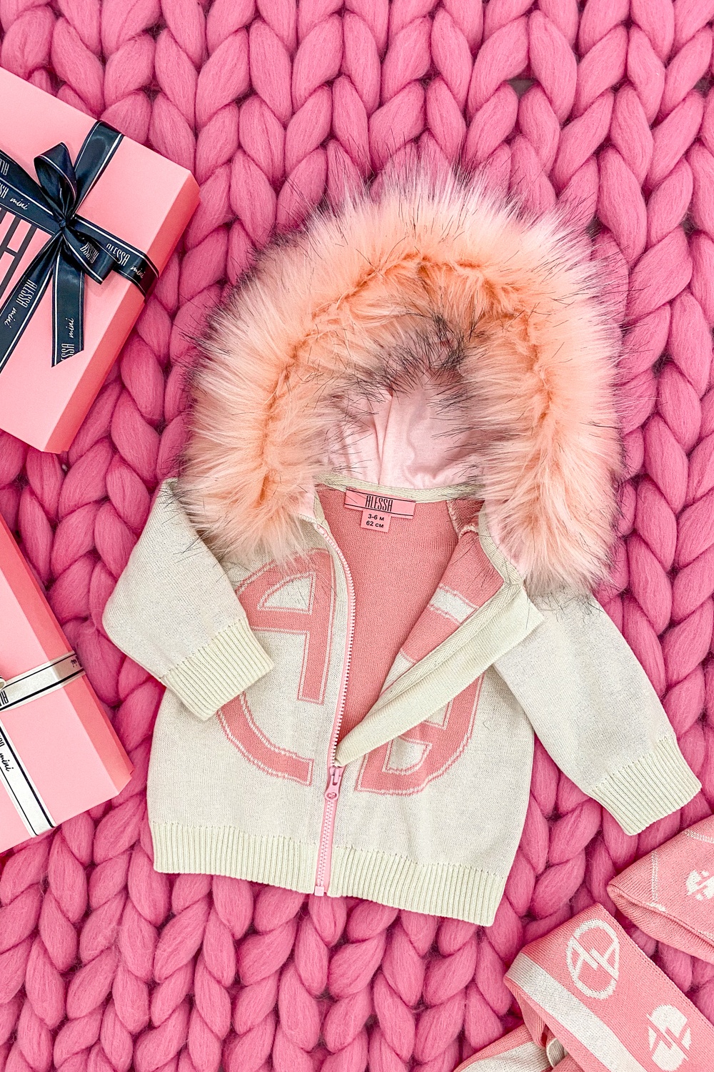 Alessa mini Logo Cardigan din tricotaj - crem - Imagine 7