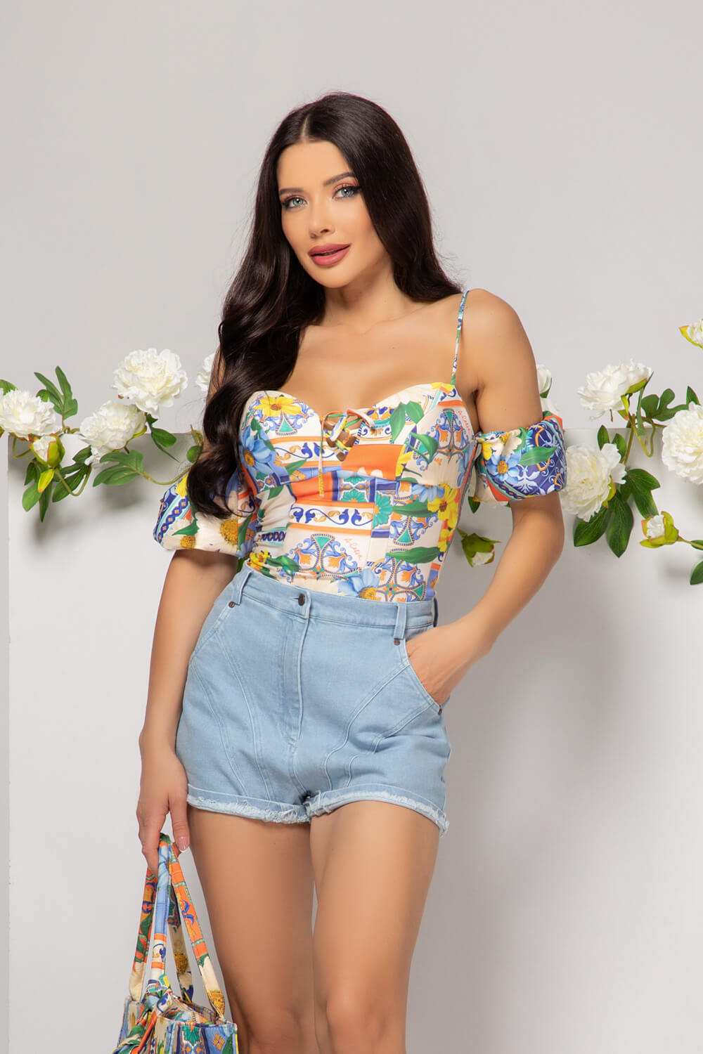 Magnetic Love Top - Imagine 10