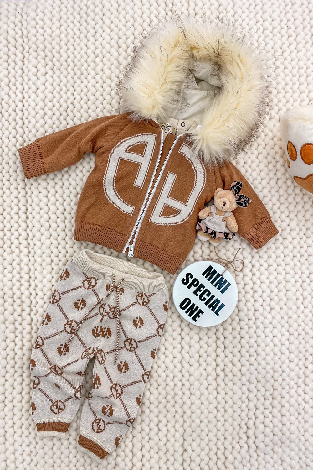 Alessa mini Vestă cu Logo Din Tricot - mocha - Imagine 8