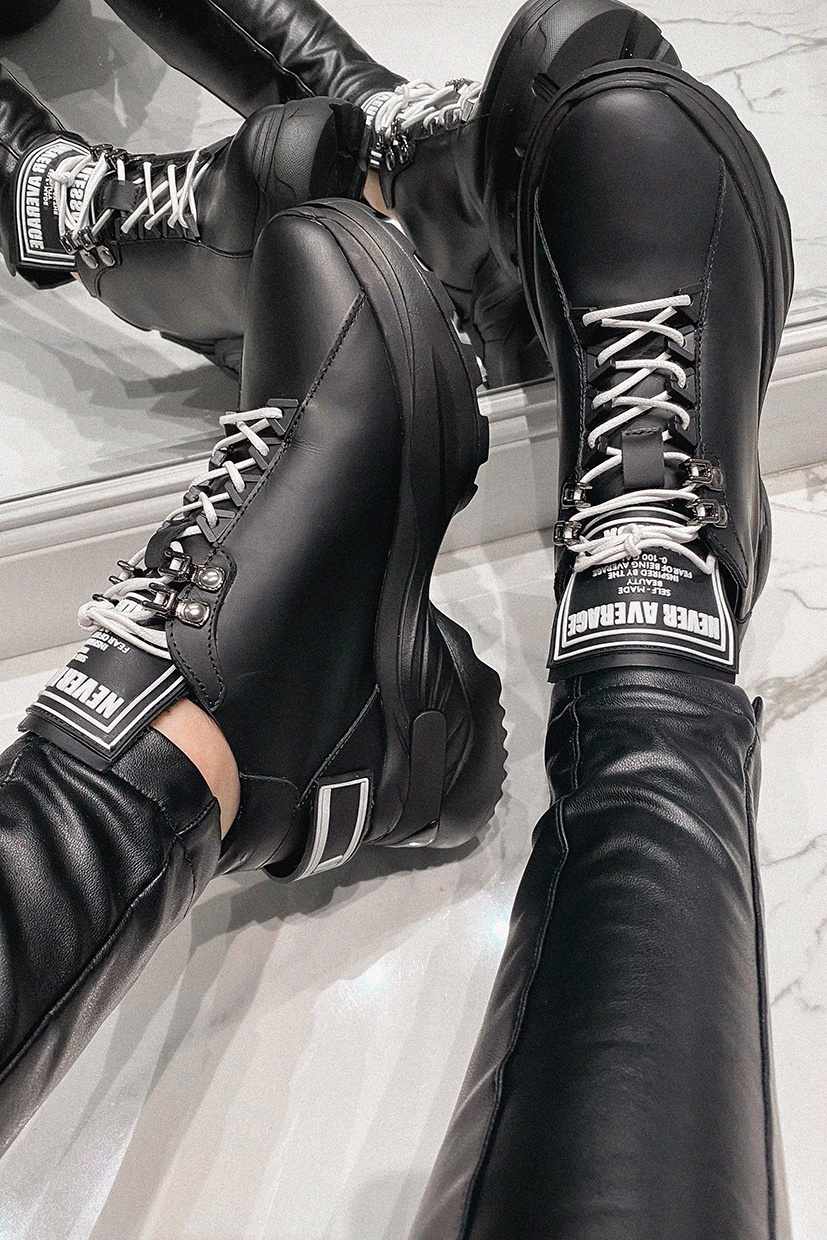 Run The World Sneakers - Imagine 12
