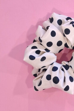 Playful Elegance Scrunchie Mic