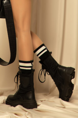 Șosete negre din tricotaj de bumbac - 3/4