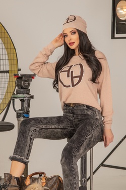 Alessa pulover cu logo din tricot - nude